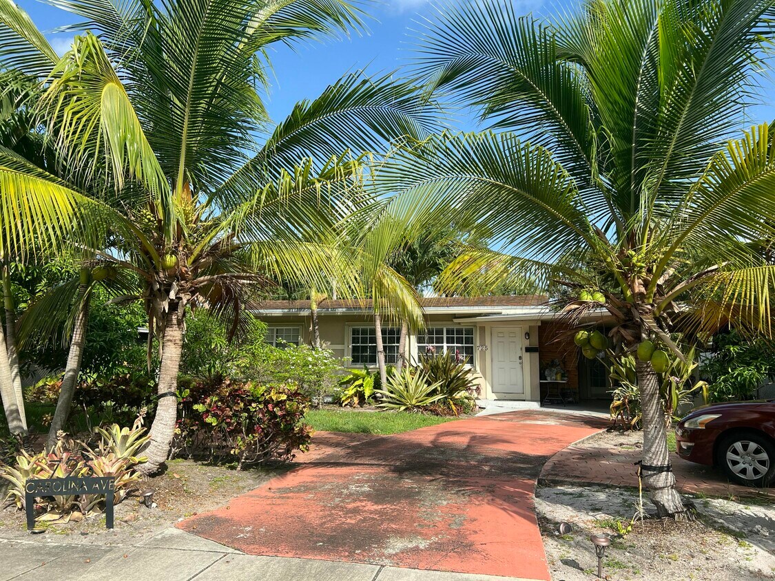 Foto principal - 725 Carolina Ave
