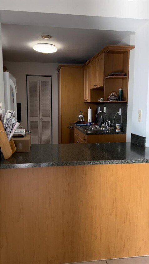 Building Photo - 6320 SW 138th Ct