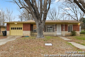 Building Photo - 327 Altgelt Ave