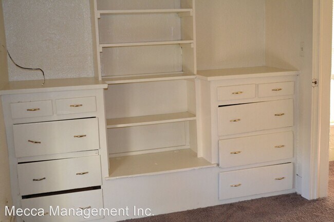 Building Photo - 2 br, 1 bath Apartment - 642 S College
