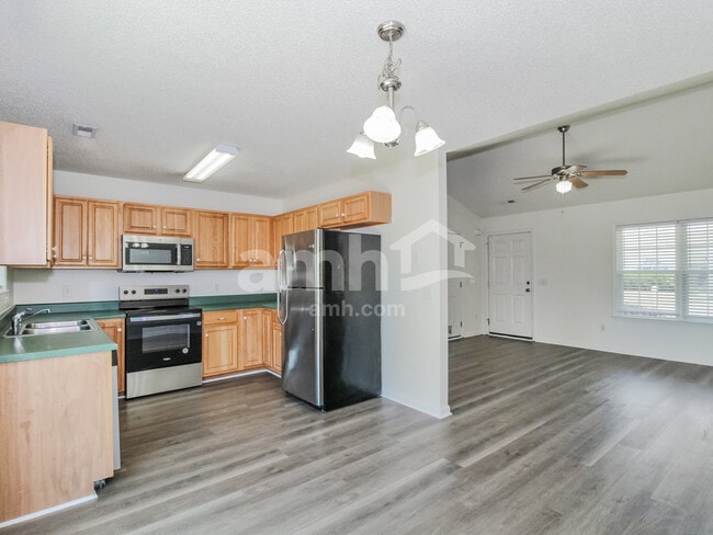 Building Photo - 7236 Walking Horse Ct