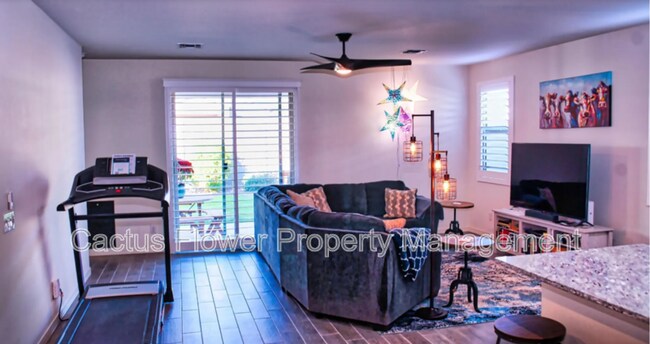 Foto del edificio - 5730 West Odeum Ln