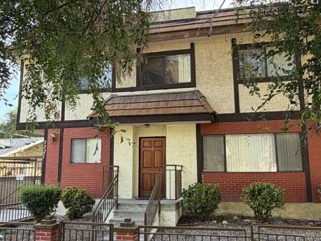 Building Photo - 5227 Eagle Dale Ave