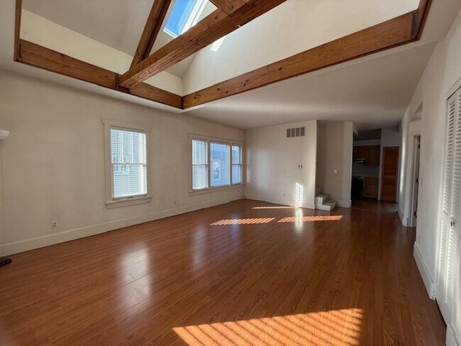 Foto del edificio - 415 N Summit Ave