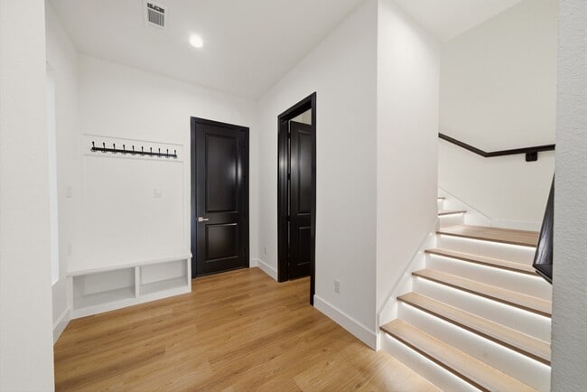 Building Photo - 4441 Gunter St