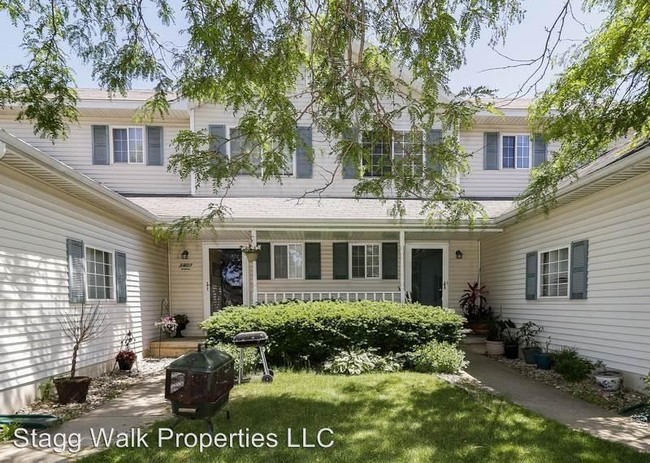 Building Photo - 1405-07 Glacier Hill Dr