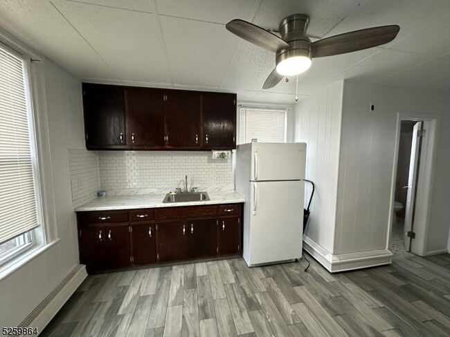 Foto del edificio - 89 Getty Ave