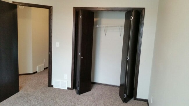 Building Photo - 4 Bed 3 Bath Single Family Home Available ...