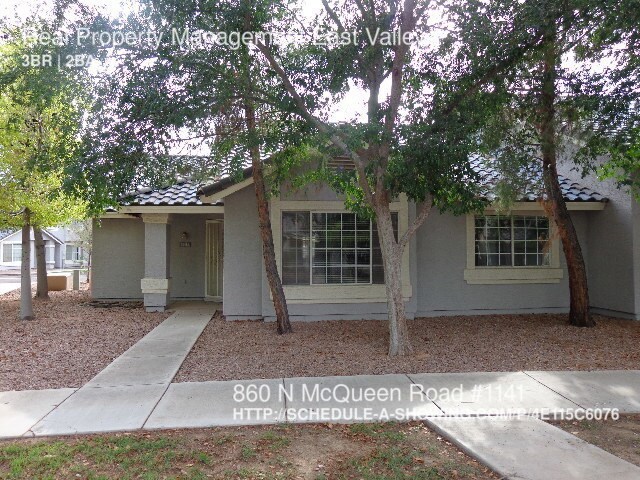 Foto principal - 860 N MCQUEEN Rd