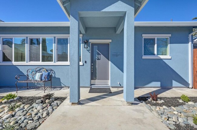 Building Photo - 2847 32nd Ave
