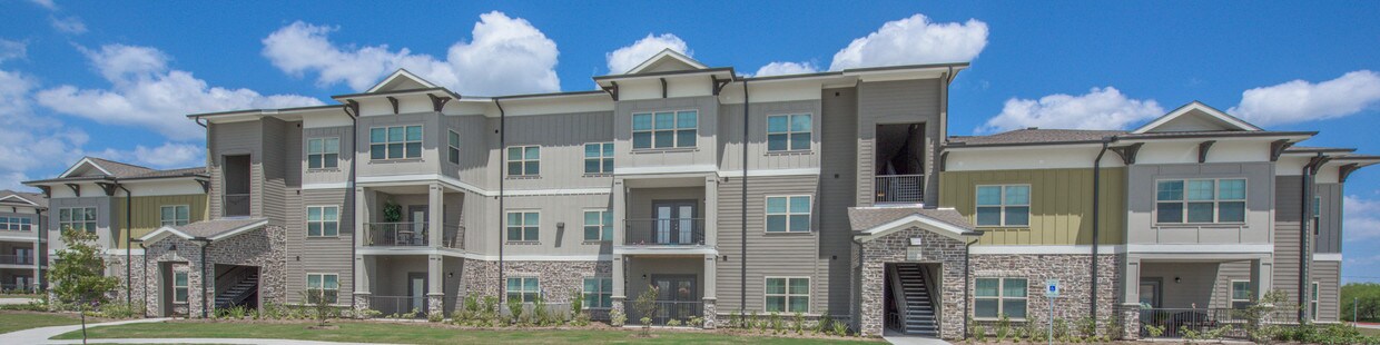 The Duke Apartments Victoria, TX