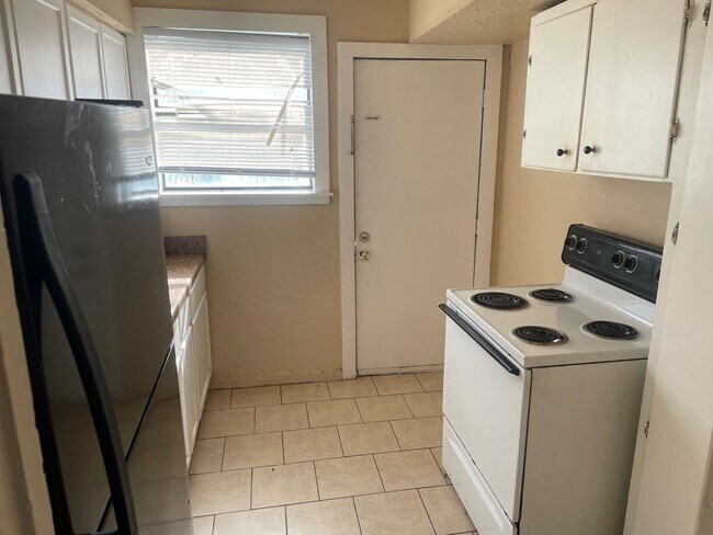 Building Photo - 1410 Fullilove Dr