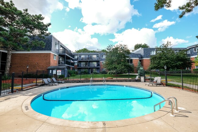 Aquarius Apartments - Apartments in Roseville, MN | Apartments.com