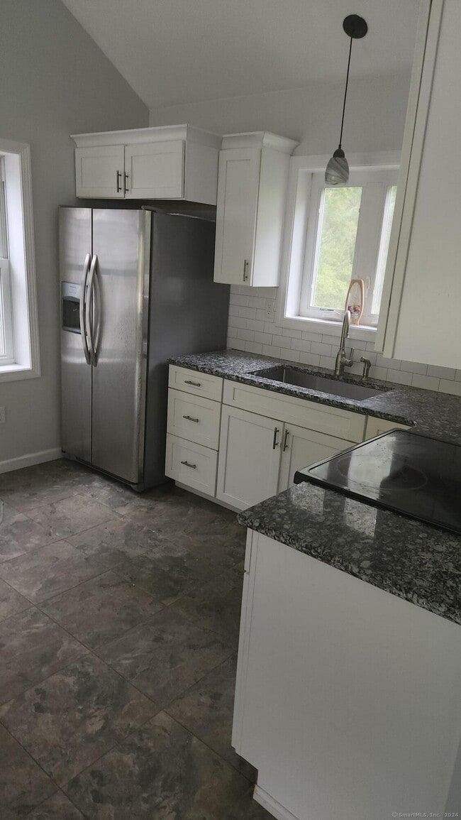 Building Photo - 2544 Main St