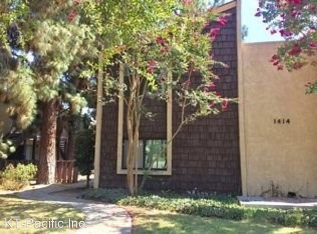 Building Photo - 1414 E Orange Grove Blvd