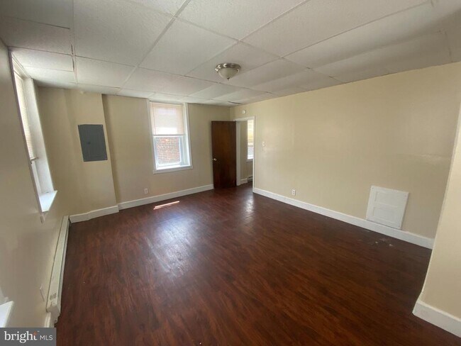 Foto del edificio - 432 N 64th St