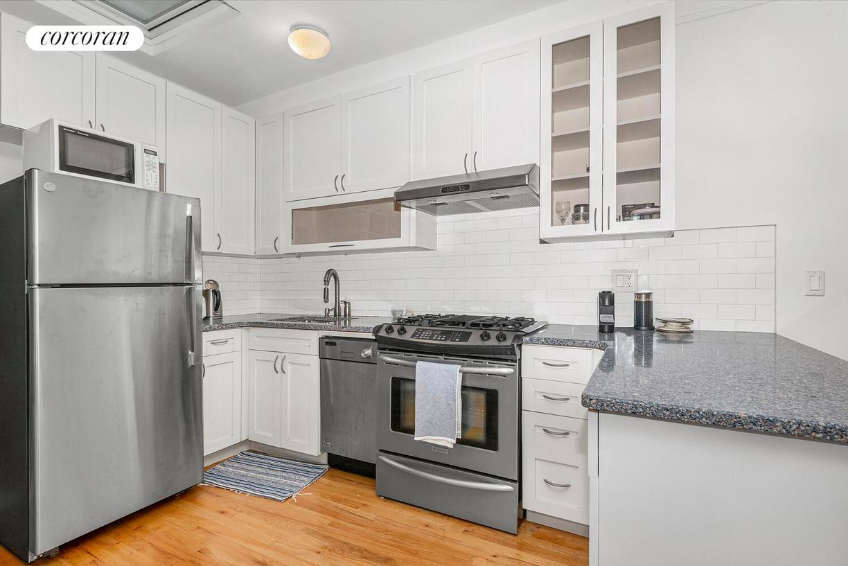 Primary Photo - 529 W 150th St