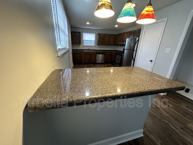 Foto principal - 1235 Indian Ridge Rd