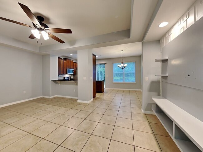 Photo - 9469 Tawnyberry St House