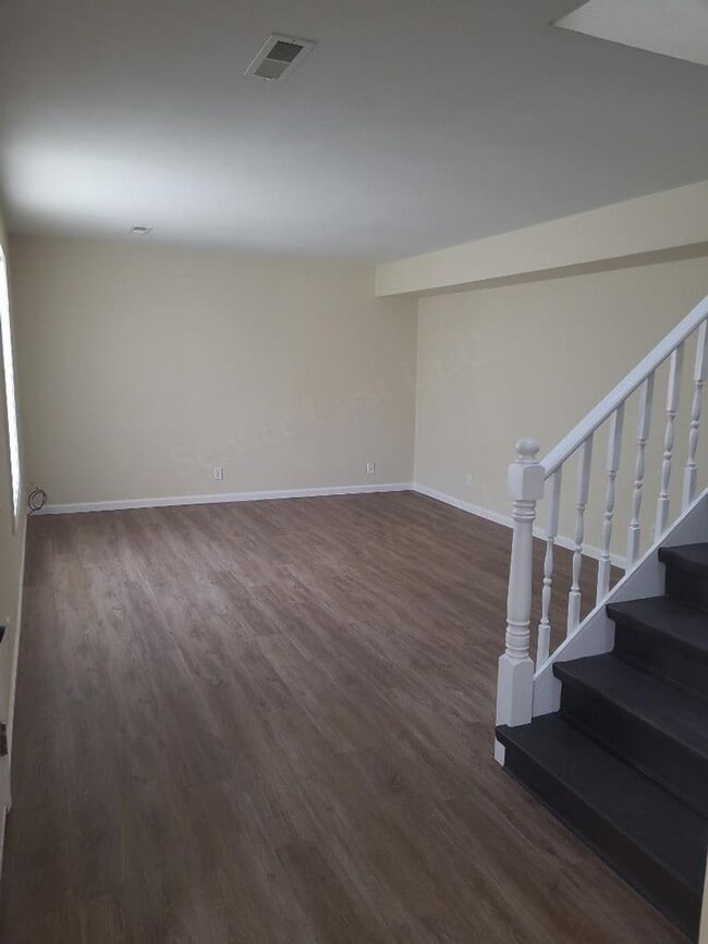 Building Photo - 501 W Fannetta St