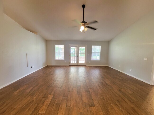 Foto del edificio - 1318 Harrison Ave