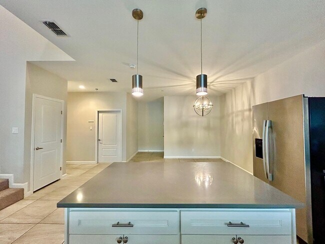 Foto del edificio - 10902 International Blvd