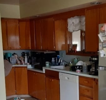 Kitchen - 10442 Swamp Rd