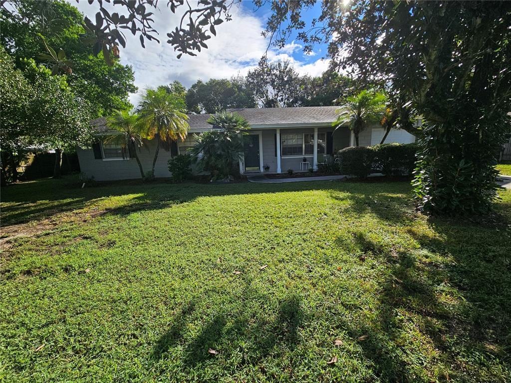 Building Photo - 2913 Lake Louise Dr