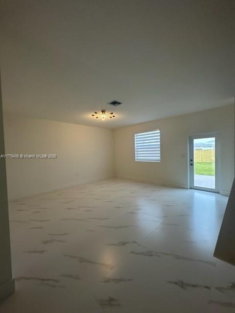Foto del edificio - 2370 SE 27th Dr