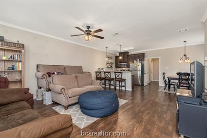Building Photo - 410 Live Oak St