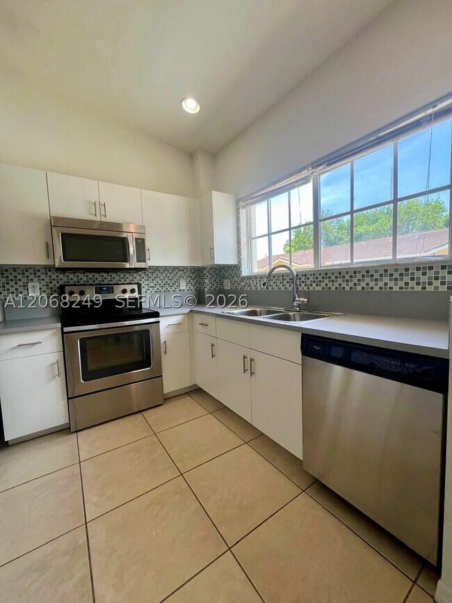 Foto del edificio - 3824 SW 48th Ave