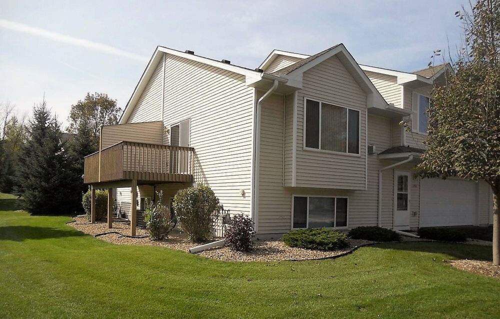 1350 Albers Path, Faribault, MN 55021 Townhome Rentals in Faribault
