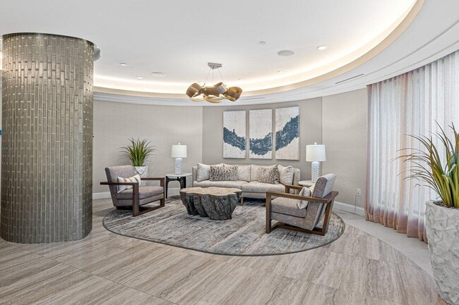 Building Photo - 250 S Ocean Blvd