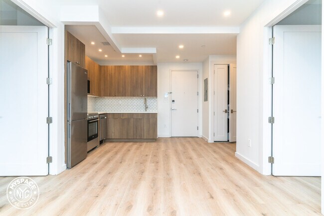 Building Photo - 251 Front St