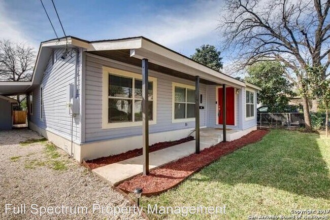 Foto del edificio - 3 br, 2 bath House - 310 E Russell