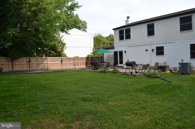 Building Photo - 8216 Langport Terrace