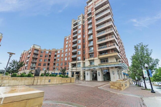 Building Photo - 3600 S Glebe Rd
