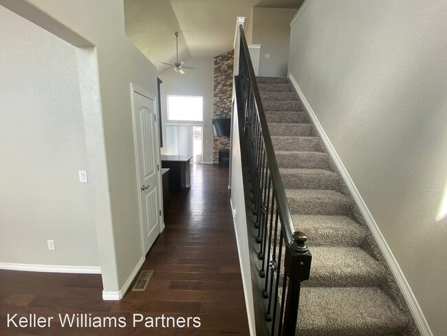 Building Photo - 4 br, 4 bath House - 6834 Mandan Dr