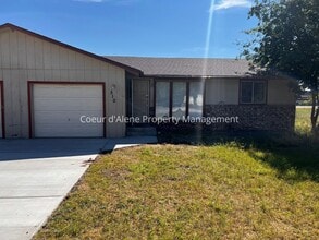 Building Photo - 500 W Golden Sun Ct