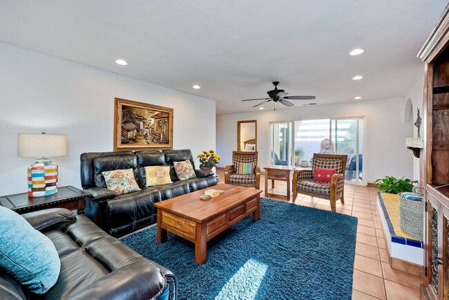 Building Photo - 5100 El Arbol Dr