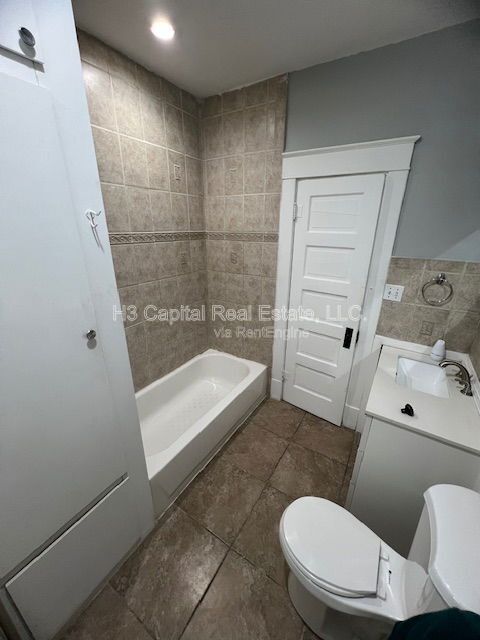 Foto del edificio - 3303 Jackson St