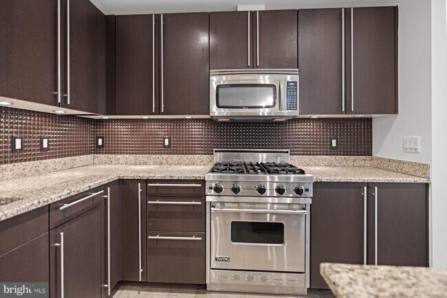 Foto del edificio - 2425 L St NW