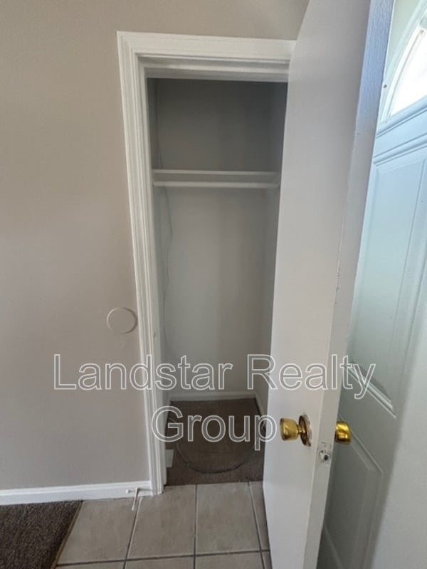 Building Photo - 6803 Spourtland Dr