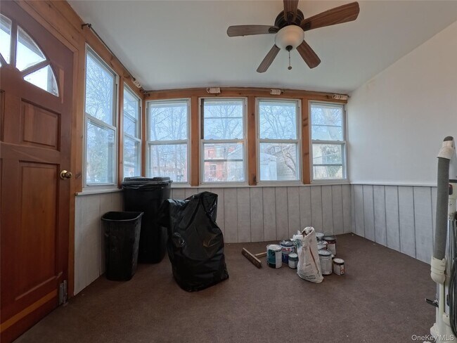 Foto del edificio - 64-59 228th St