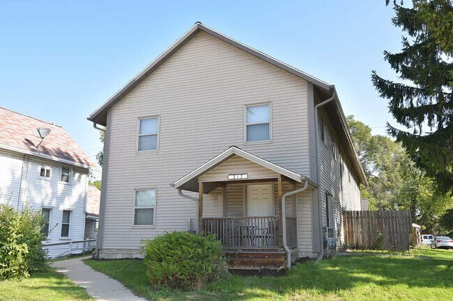 Building Photo - 217 NW Barstow St
