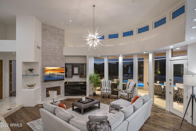 Building Photo - 10448 E Skinner Dr