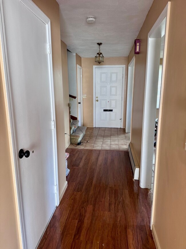 Lobby - 107 Forestwood Dr