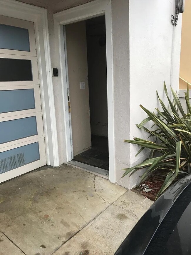 Building Photo - 2350 38th Ave