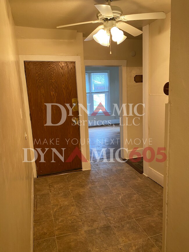 Foto del edificio - Upper 2BR/1BA - All Utilities Paid by Land...
