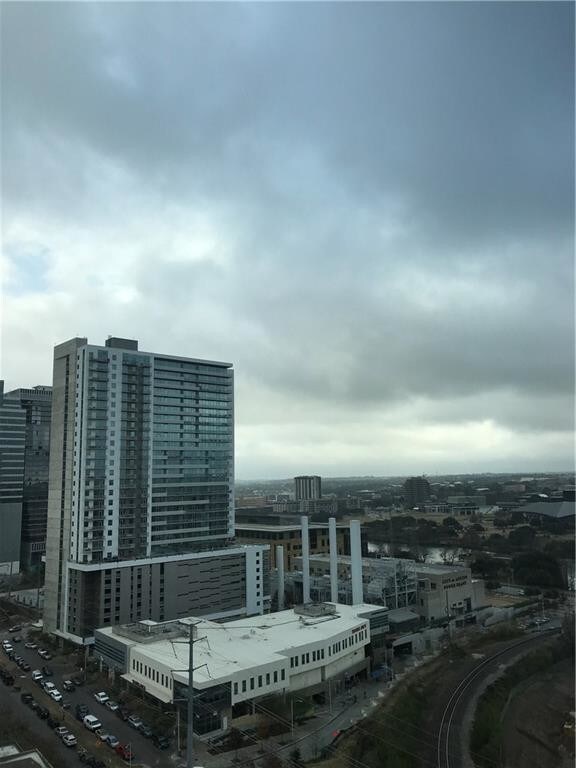 Building Photo - 300 Bowie St